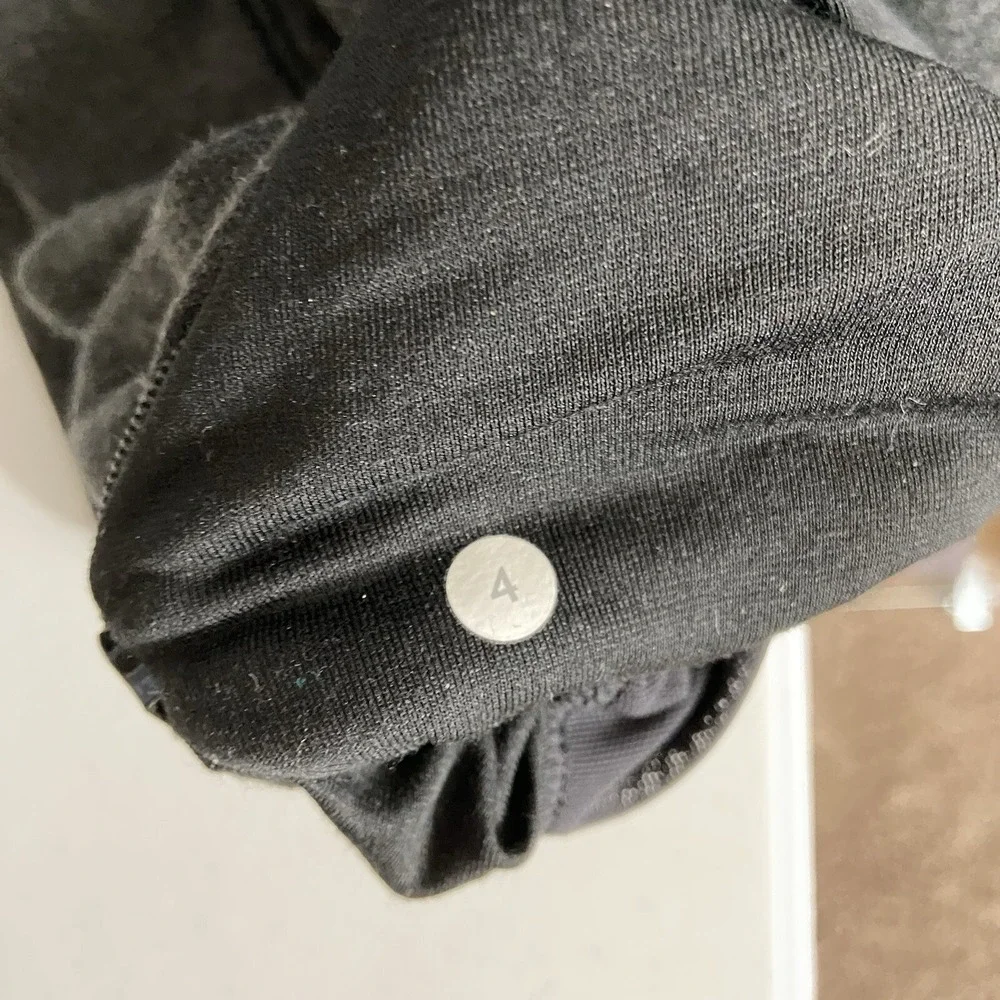 Lululemon Sweater Womens Size 4 Open Back Fleece Lined Crew Neck Pullover Casual